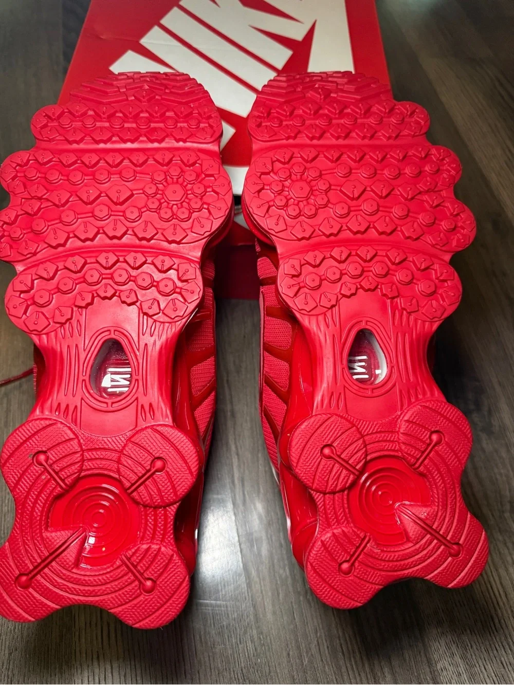 Nike Shox Women’s - Red